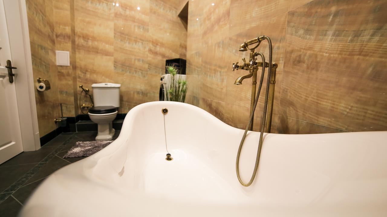 Franco Luxury Apartment Лвив Екстериор снимка